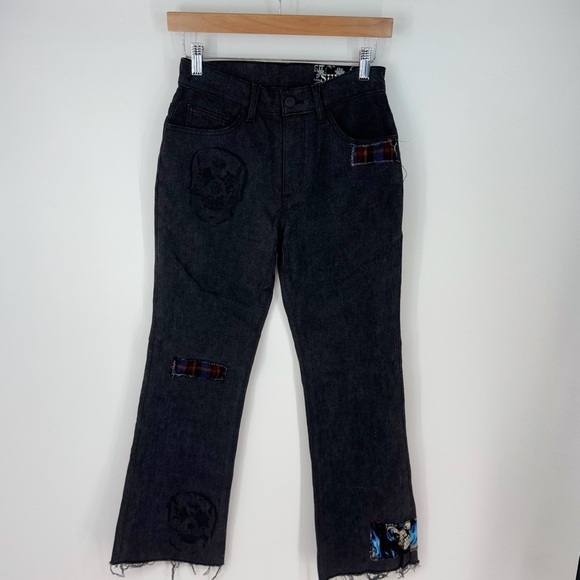 Siwy Black Mid Rise Distressed Skull Patched Flare Jeans - Picture 1 of 4